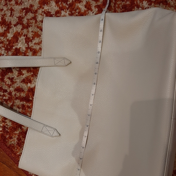 Time for Me leather tote - Picture 8 of 11